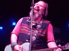 Steve Earle / The Mastersons on Apr 15, 2015 [074-small]