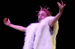 Aaron Carter / Dream Street / Lindsay Pagano on Feb 17, 2002 [570-small]