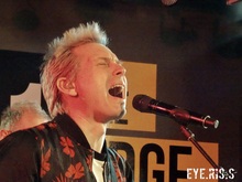 Franz Ferdinand on Apr 7, 2018 [729-small]