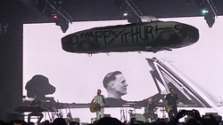 Bryan Adams on Nov 8, 2024 [844-small]