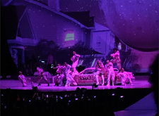 Ariana Grande / Social House on Dec 9, 2019 [570-small]