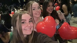Sabrina Carpenter / spill tab / spill tab on Mar 24, 2023 [712-small]