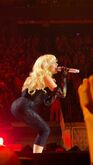 Sabrina Carpenter / Declan McKenna on Nov 9, 2024 [929-small]