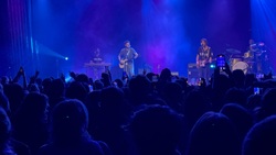 Houndmouth / Taylor McCall on Nov 15, 2024 [886-small]