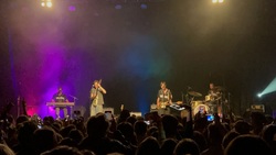 Houndmouth / Taylor McCall on Nov 15, 2024 [889-small]