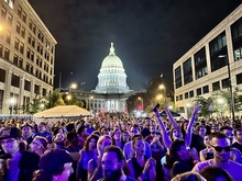 tags: Tank & The Bangas, Kainalu, Madison, Wisconsin, United States, Crowd, Live in King Street - Tank & The Bangas / Kinfolk / Kainalu on Jul 15, 2022 [675-small]