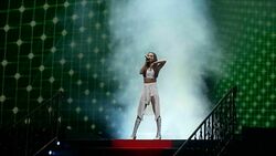 Selena Gomez / Emblem3 / Christina Grimmie on Oct 25, 2013 [276-small]