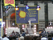 Usher on Jul 30, 2004 [074-small]