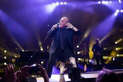 Billy Joel - photo from official website, Billy Joel on Nov 21, 2016 [642-small]