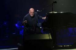 Billy Joel, Billy Joel on Nov 21, 2016 [648-small]